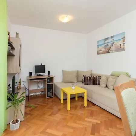 Apartment Sani *